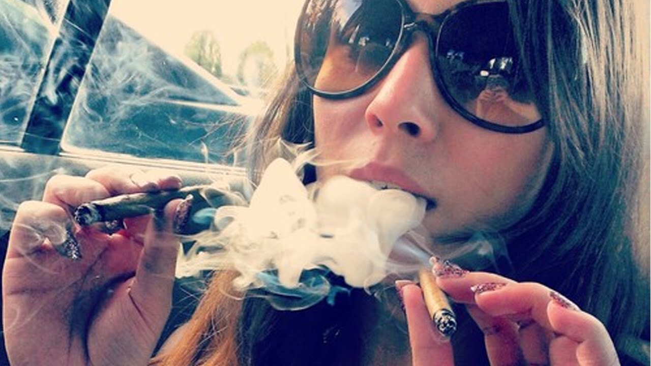 SMOKE WEED EVERYDAY (STORYTIME)