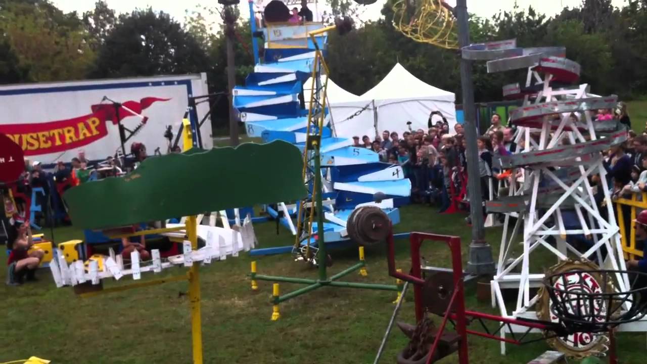 NYC maker faire: life size mousetrap game