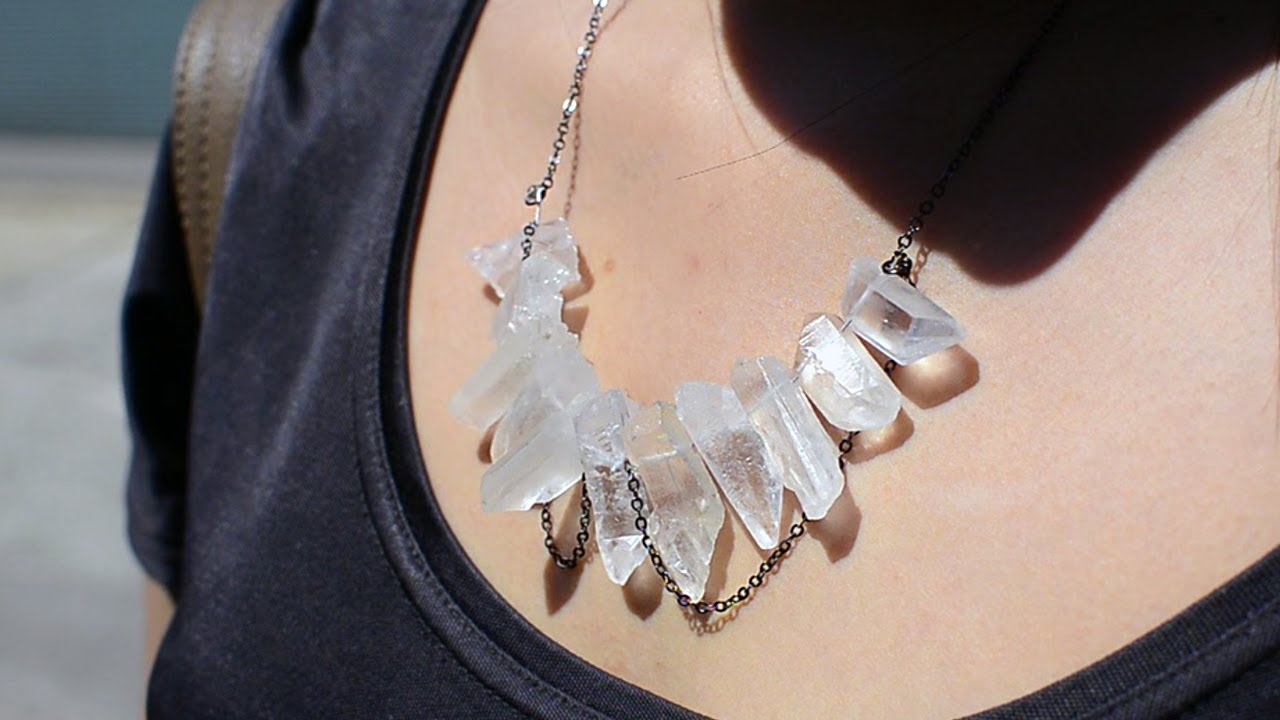 ✂ DIY Raw Crystal Necklace