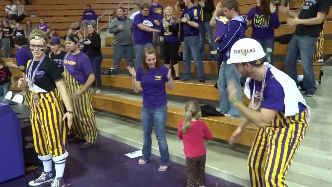 MJ DANCES THE INTERLUDE DANCE!!