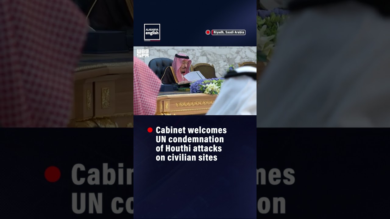 King Salman Chairs Cabinet Meeting in Riyadh