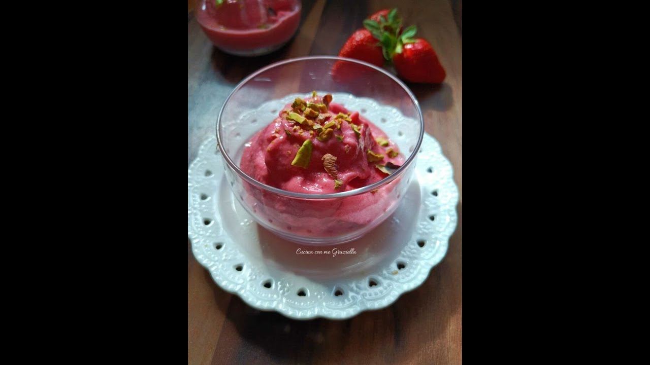 GELATO ALLO YOGURT E FRAGOLE | SENZA GELATIERA