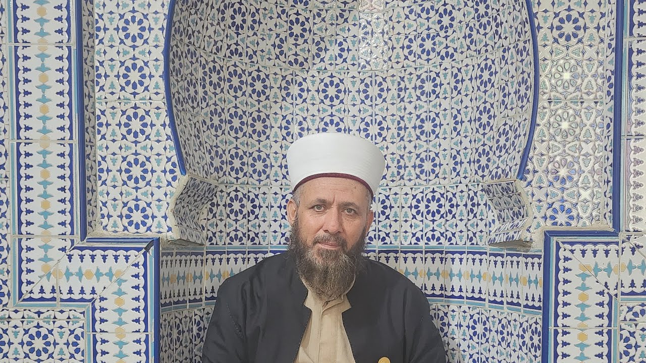 كبير الفرقة الوهابية الألباني ومشابهة النمط البريطانى في حديث أكل الصائم وشربه وقت طلوع الفجر