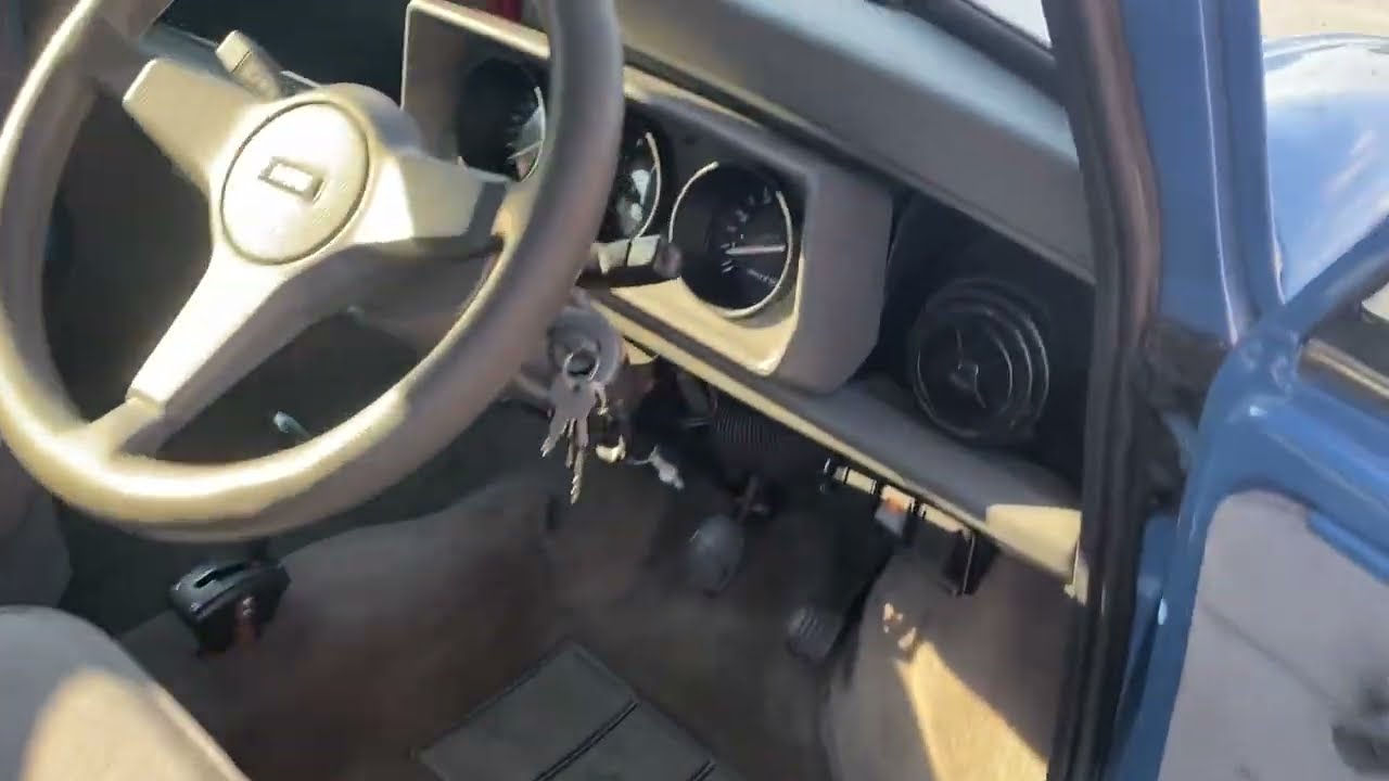 1990 Austin Mini Mayfair Automatic start up, walk around and short drive