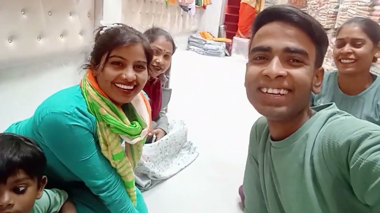 दोस्तो मंजू मोहिनी ने कौन सी कलर की साड़ी ली आप लोग बीडीओ पूरा देखे👌👌❤️❤️💖