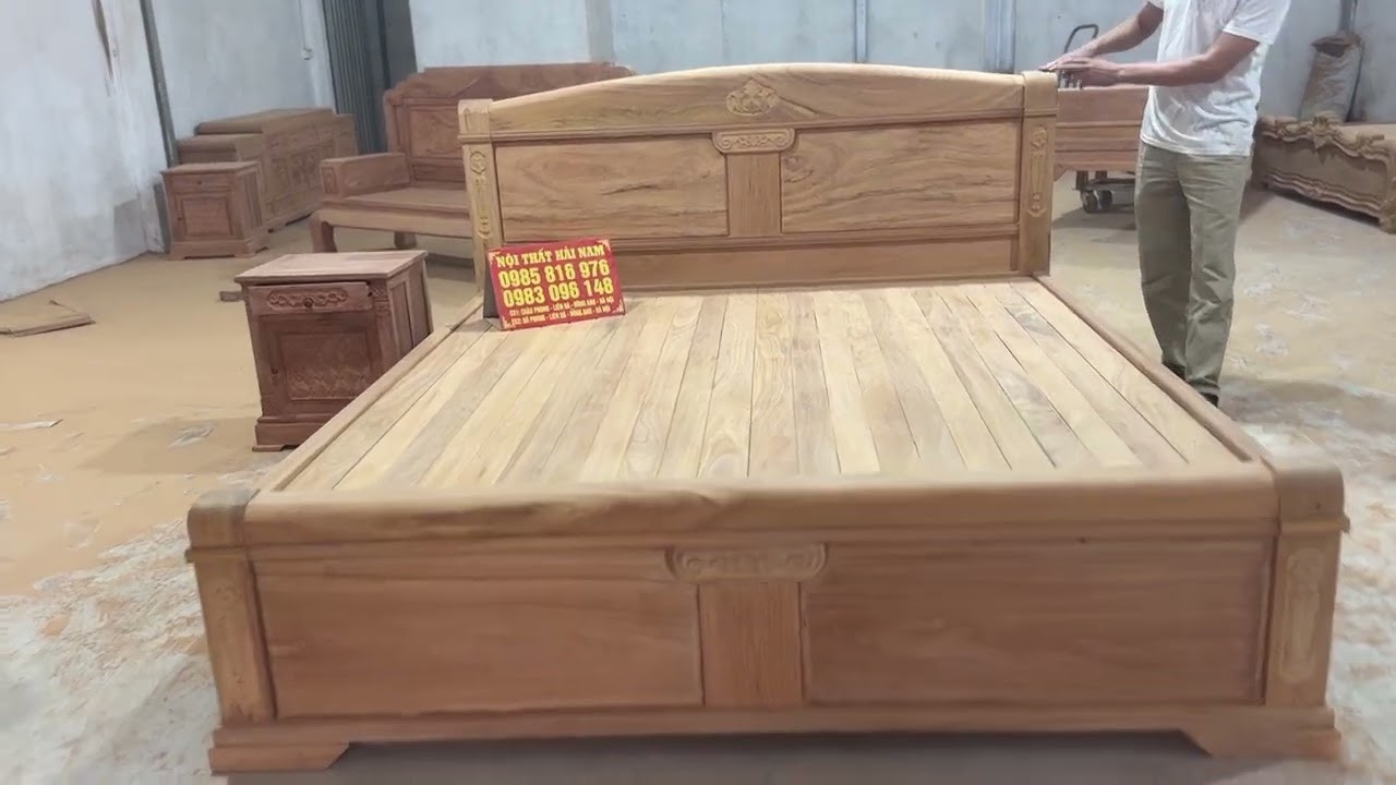Giường ngủ vai bò gỗ gõ đỏ dày VIP. Hàng đặt vừa xong mộc