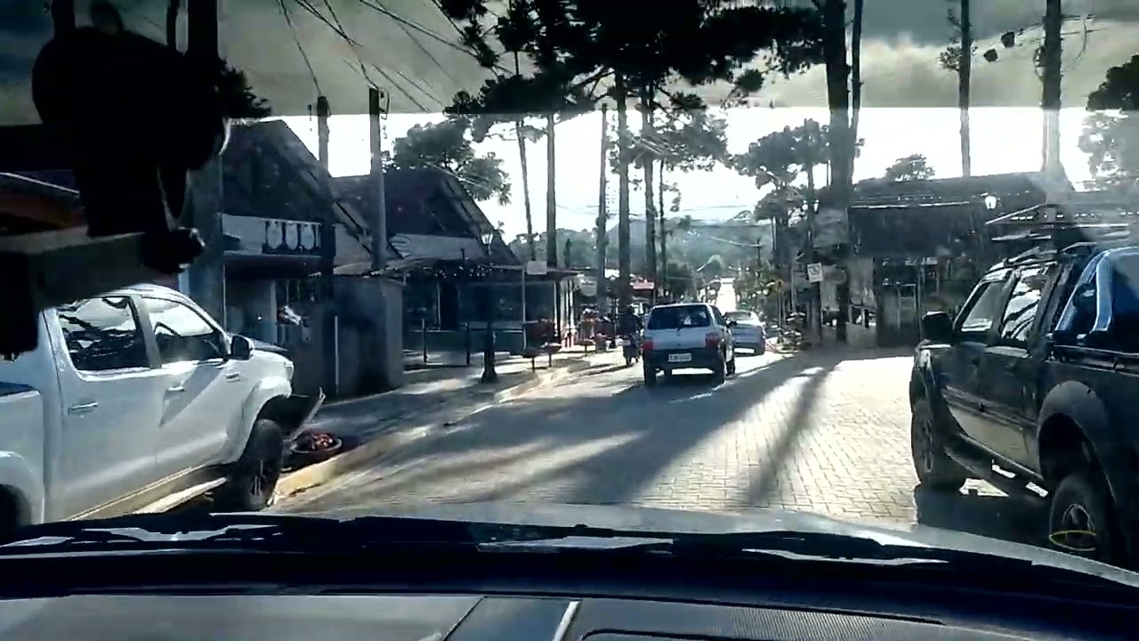 Avenida mais Romântica do Brasil, Monte Verde - MG, 07:50 da manhã, 01/03/26, domingo.