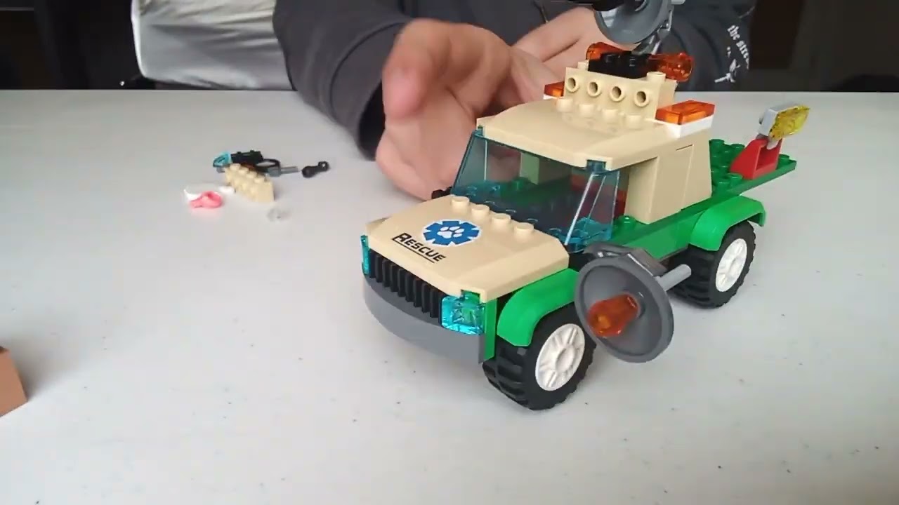 Building the LEGO MISSIONS wild animal rescue set