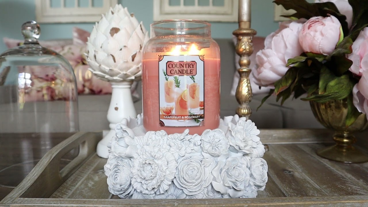 Candle Review: Kringle Country Candle Grapefruit & Rosemary!