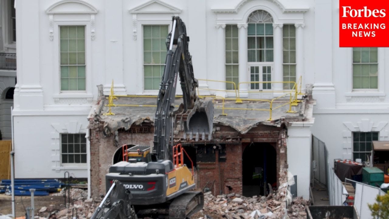 RAW VIDEO: Demolition Work On The East Wing Of The White House For Trump's New Ballroom Continues