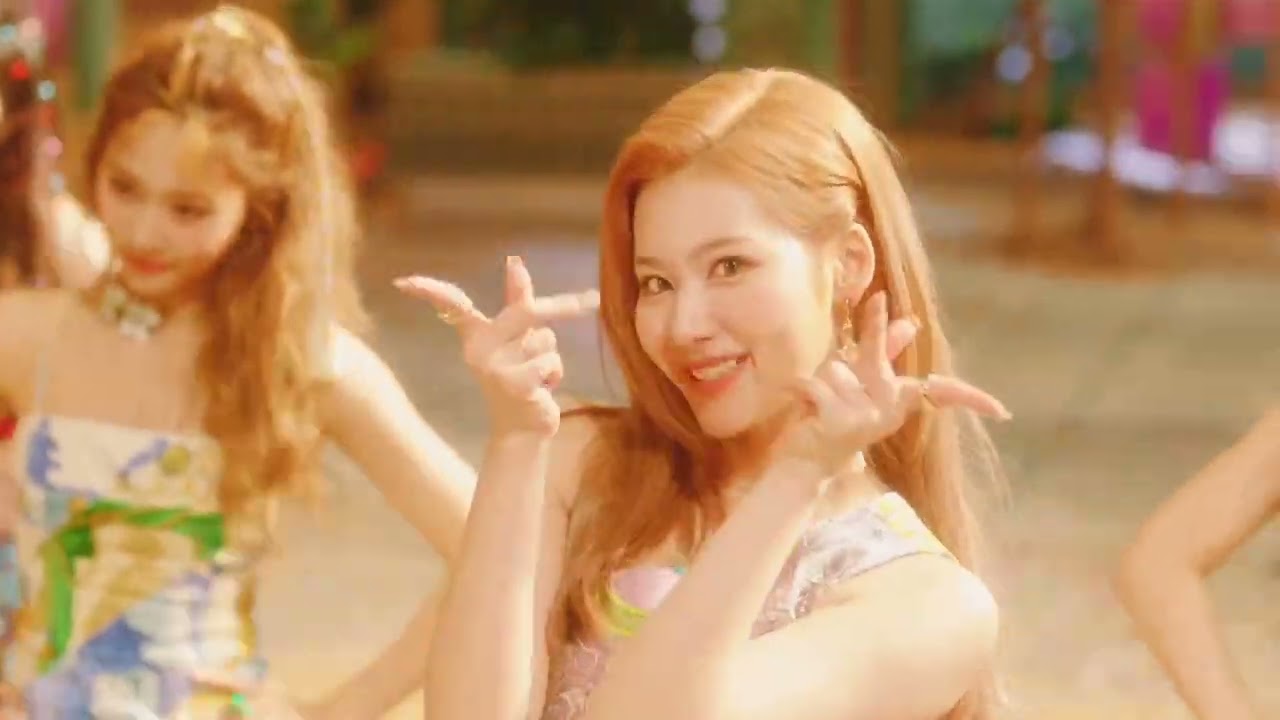 Mix K-pop group Hindi song 🔥😎garmi momoland BTS twice exo 