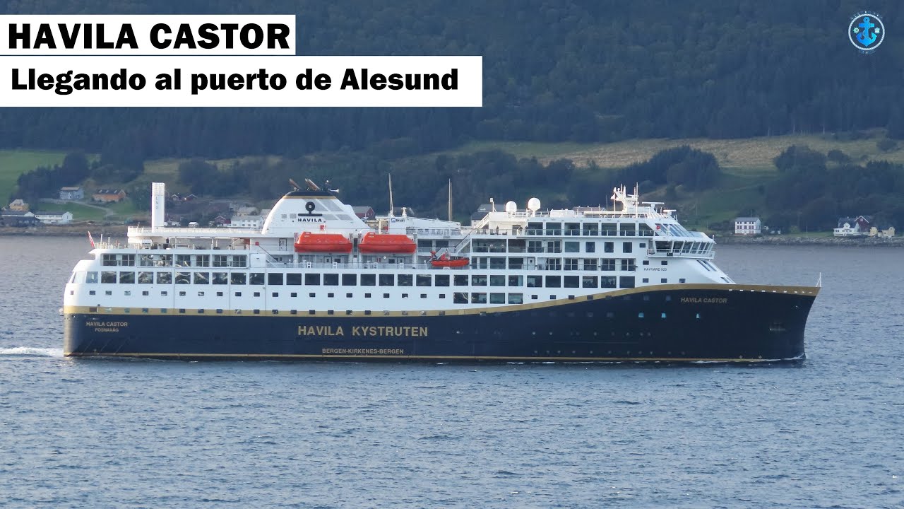 Ferry HAVILA CASTOR llegando al puerto de Ålesund