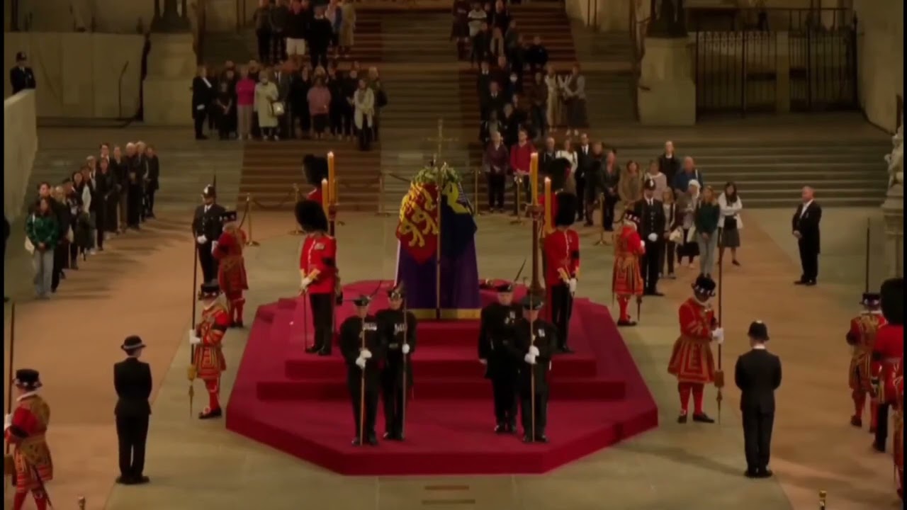 Guard Faints at Queen's Funeral   September 14, 2022