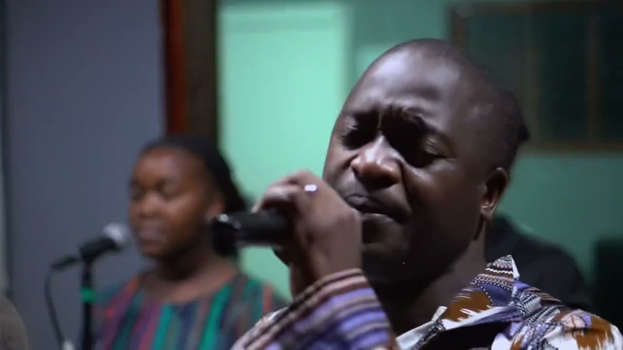 YANKHULANI AMBUYE (speak my Lord) - Evans Chibade ft Hymnal Chariots (Live Recording Session)