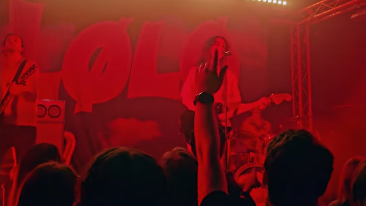 LØLØ - hot girls in hell - Manchester encore!