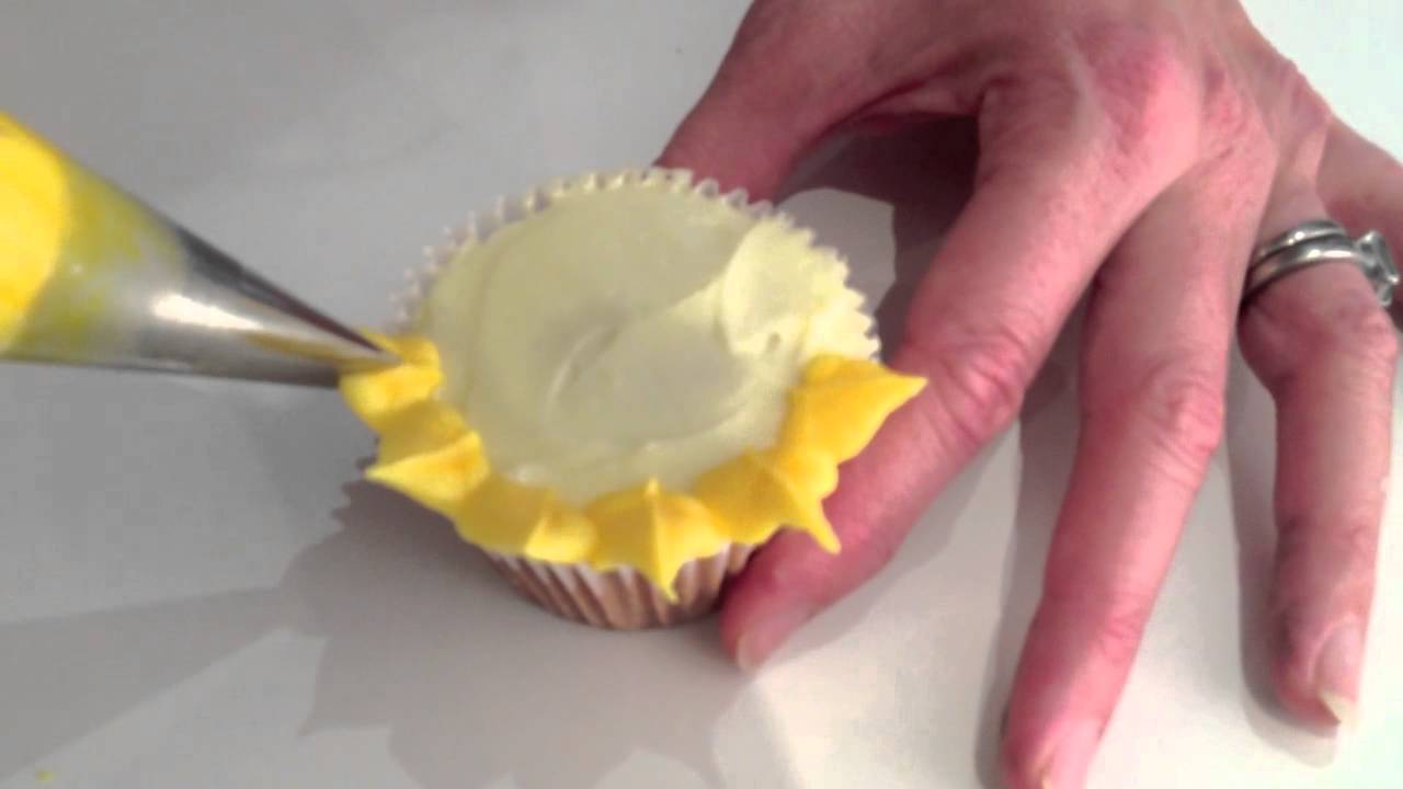 Xanthe Milton Teaches How To Make A Sunflower Cupcake
