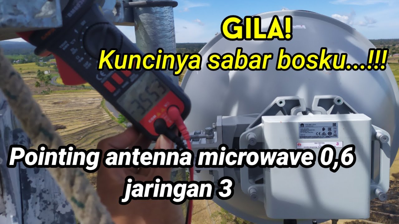Pointing antenna microwave di atas tower