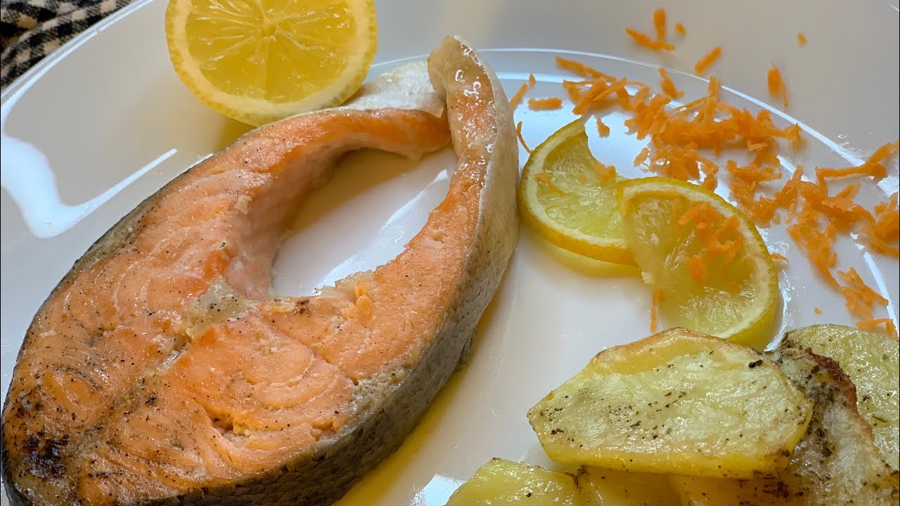 Somon cu Cartofi la cuptor reteta simpla și delicioasa