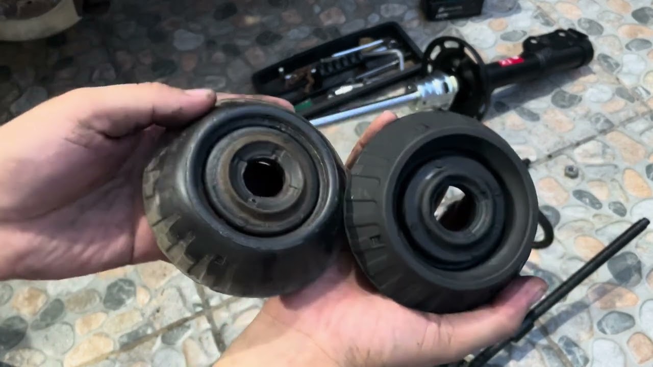 CHANGE FRONT SHOCK HONDA CITY 2007