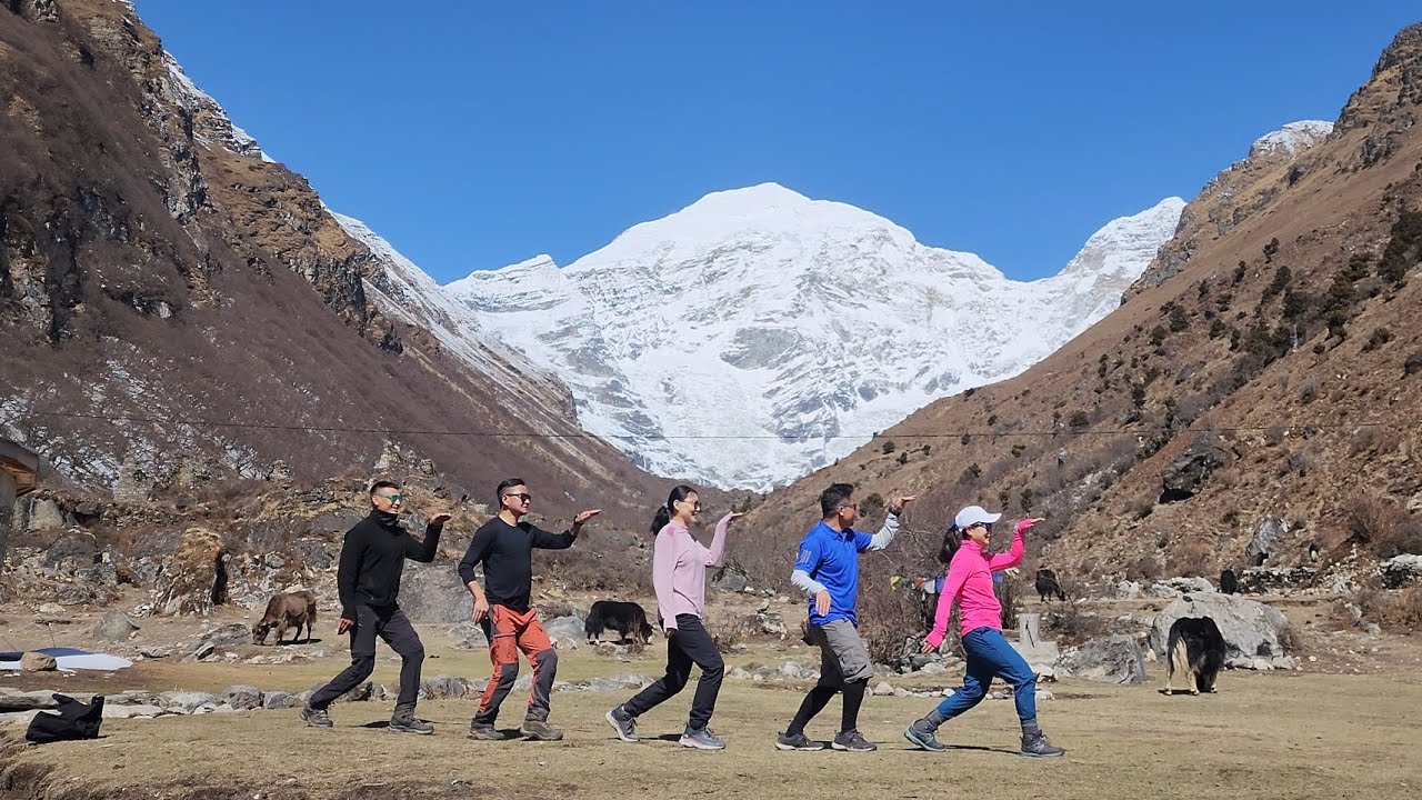 Trek To Jomolhari And Twin Lake (Tshophu)
