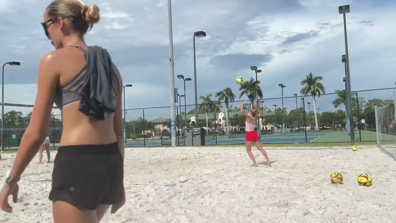 Mia Rivera c/o 2027 Queen of Beach plays at FGCU
