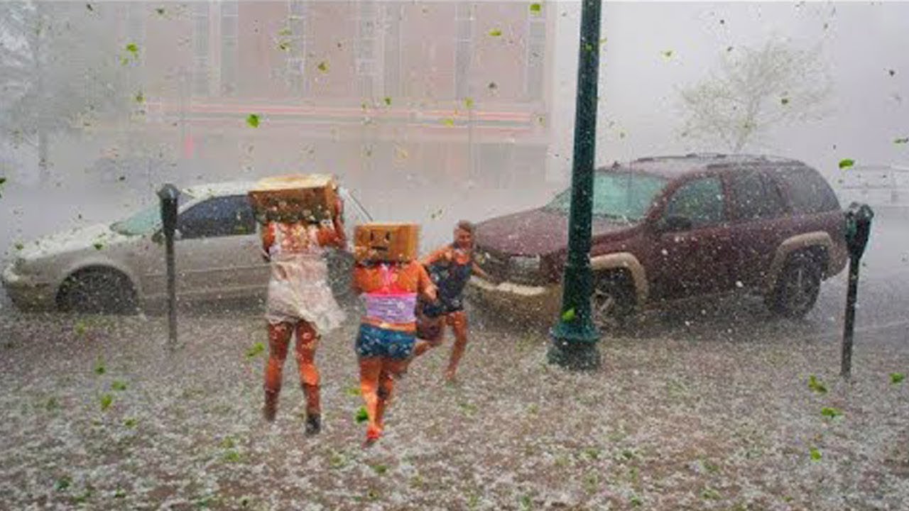 Stones from the sky fell on Valencia! A huge hailstorm hit Spain!