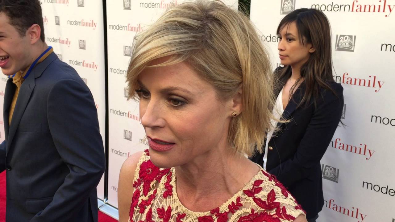 Julie Bowen chats on the 
