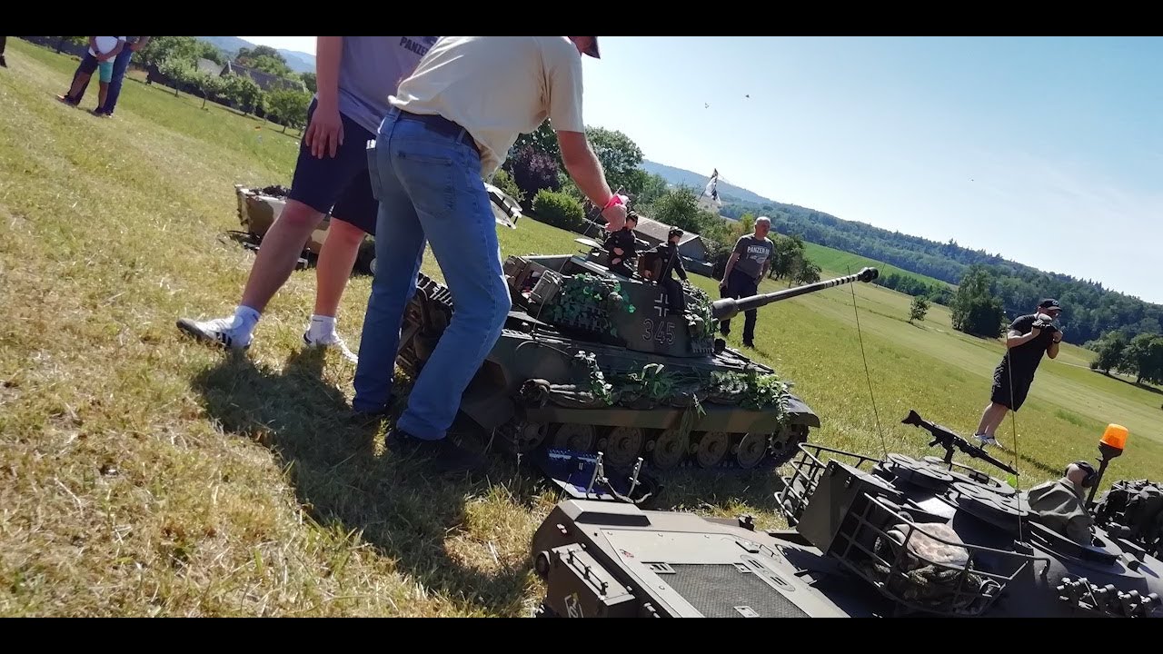 Großmodelltreffen Hausen am Bach 2025, RC-Big-Tanks in action, Teil 2