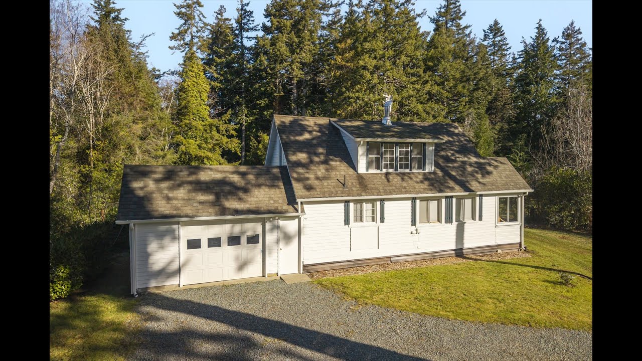 EXCEPTIONAL BANDON 3.79 Acres with RENOVATED 1940 FARMHOUSE!