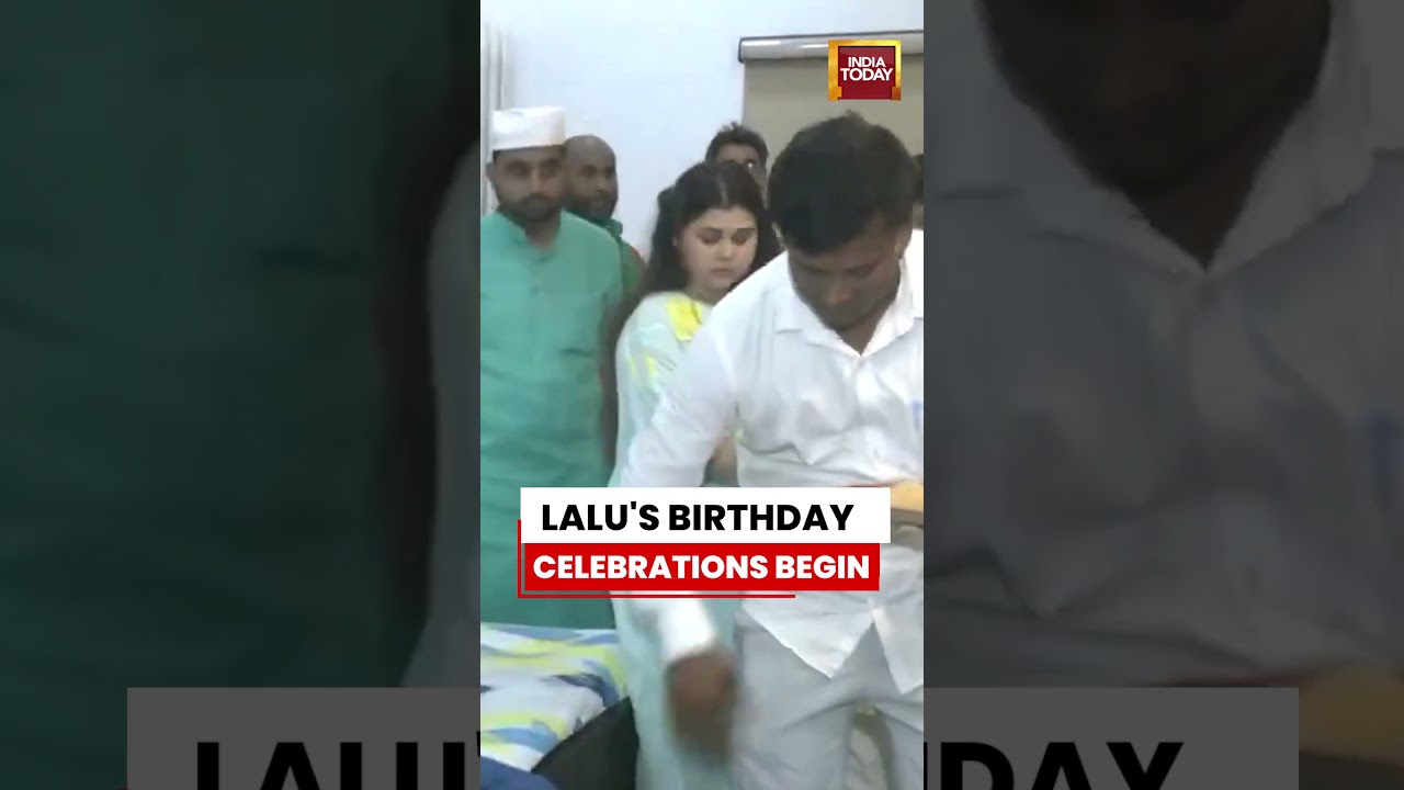 RJD Workers Celebrate Lalu Prasad Yadav&rsquo;s Birthday in Patna #laluprasadyadav #rjd