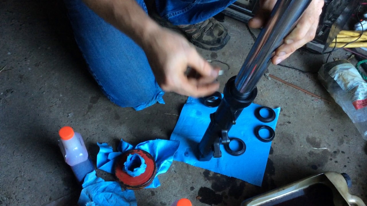 2013 Honda cbr 500r fork seal overview