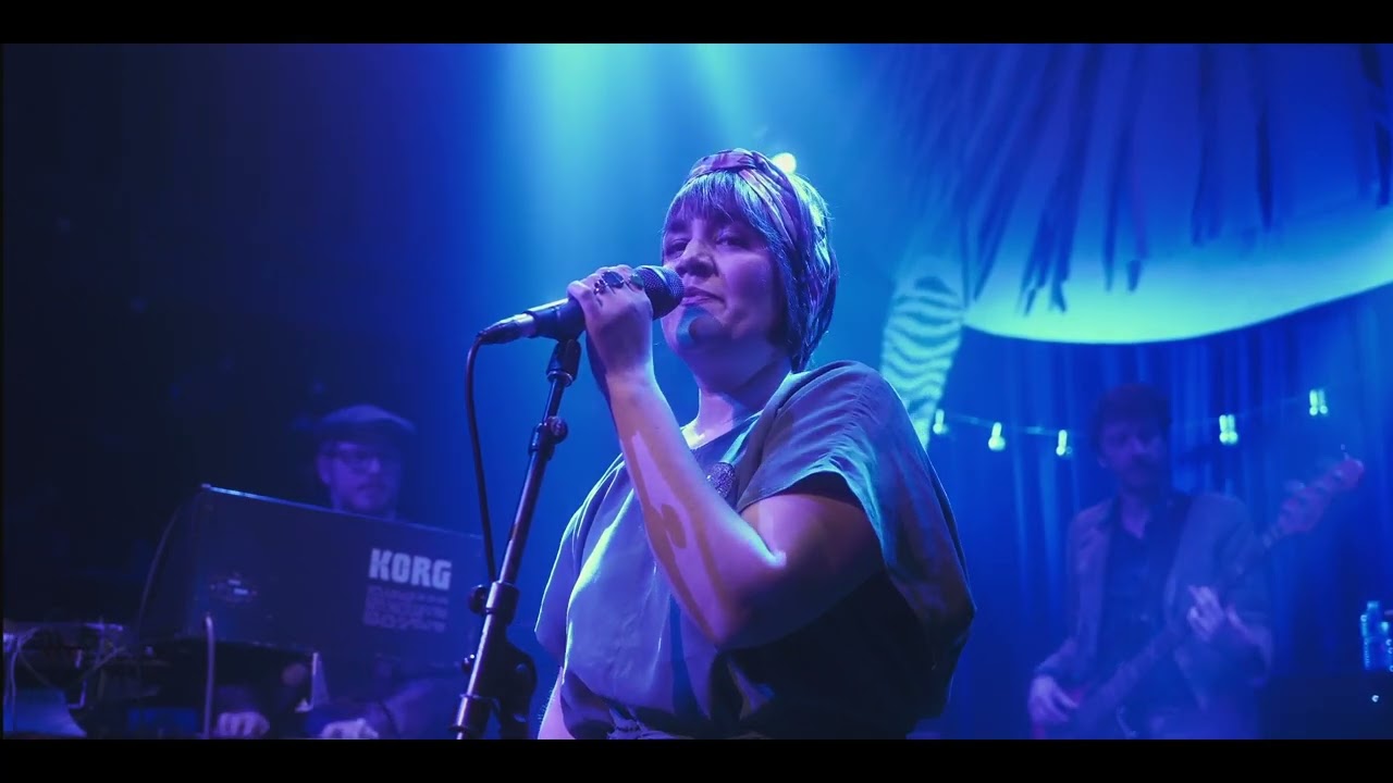 La Fille de la lune // Cybèle Castoriadis // Live au Zèbre de Belleville