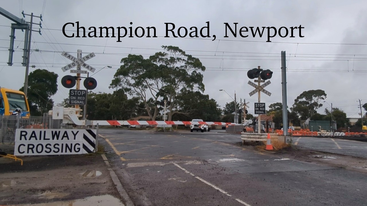 Champion road railway crossing, Newport! (LXRP crossing)
