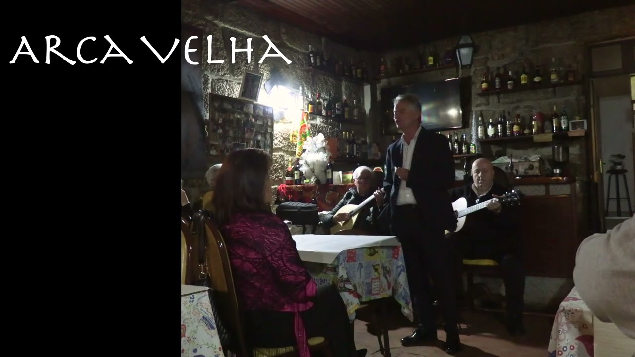 Fadista: José Luis Magalhães (Fado - Tipico Sótão)