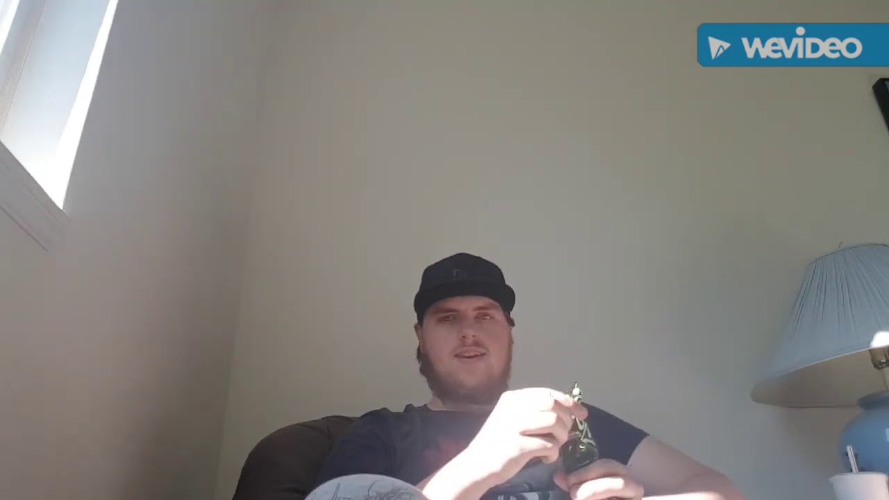 Chill afternoon smoke sesh 25.