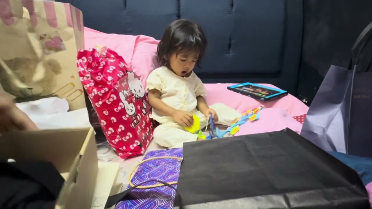 UNBOXING BIRTHDAY GIFT 2025 AURORA TURN 2