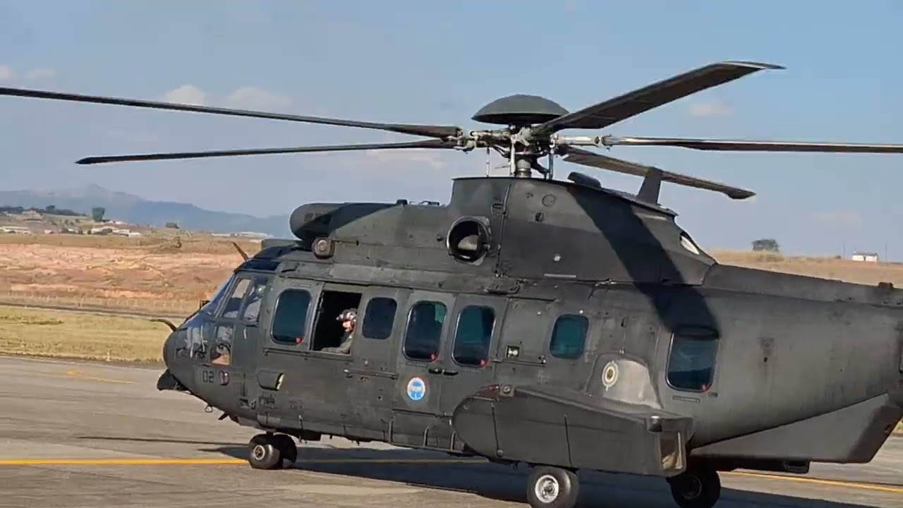 EXTREME CLOSE-UP🚁HM-4 Jaguar Helicopter Taxiing #4k (Engine Sound) #aviation  #helicopter  #military
