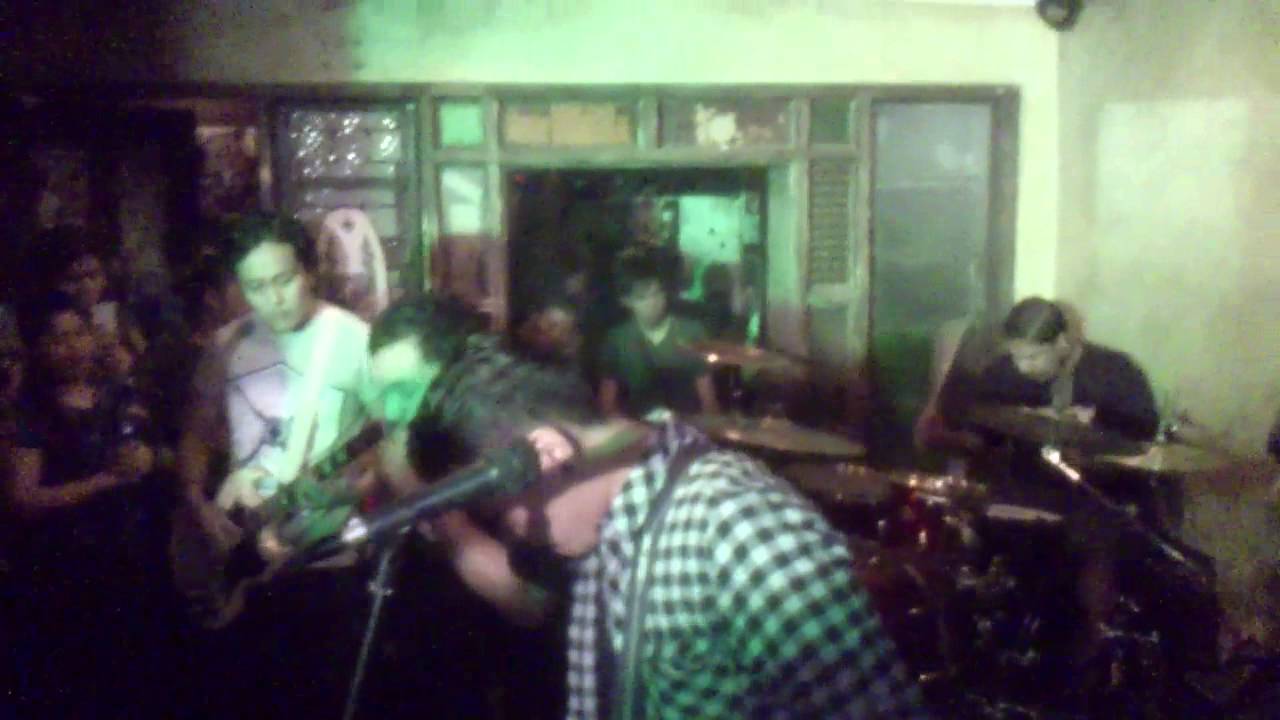 love me butch - come out, come out live at SaGuijo