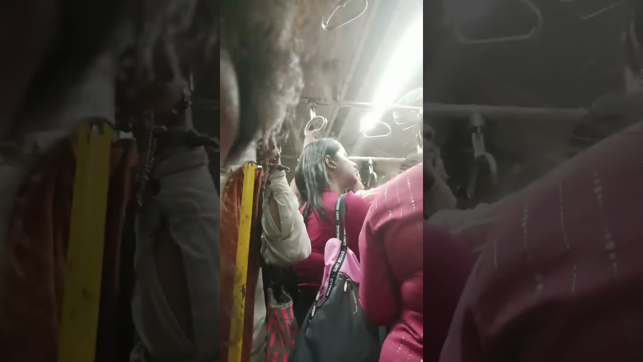 @Mumbai Virar local train inside the night ladies coach mai jab jab ek aadmi Gush gaya दारू पी के 😳