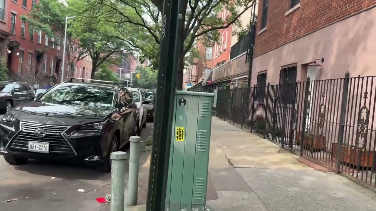 Reserving for Lucali Pizza, Carroll Gardens, Brooklyn, New York (7-26-25)