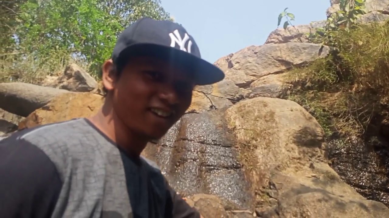 रारहा जलप्रपात Rarha waterfalls.
