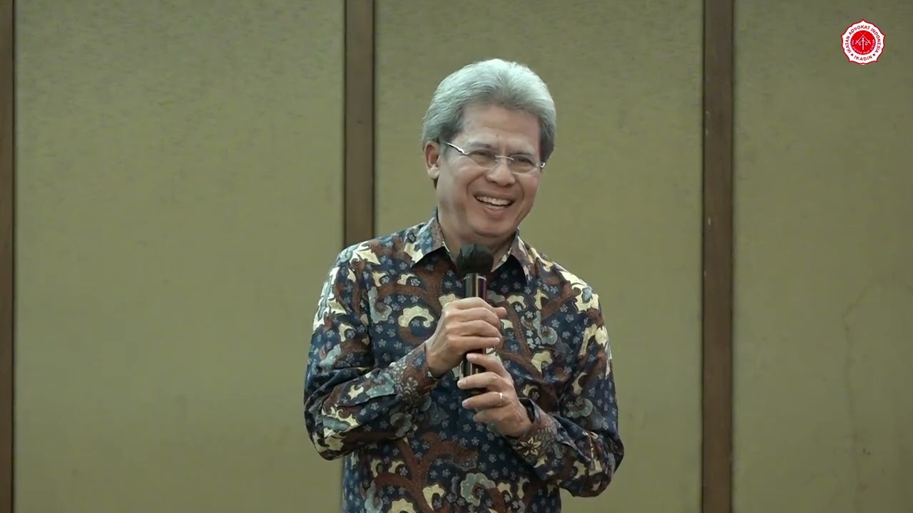 Penyerahan SK keputusan perubahan pengurus DPP IKADIN dan IKABH