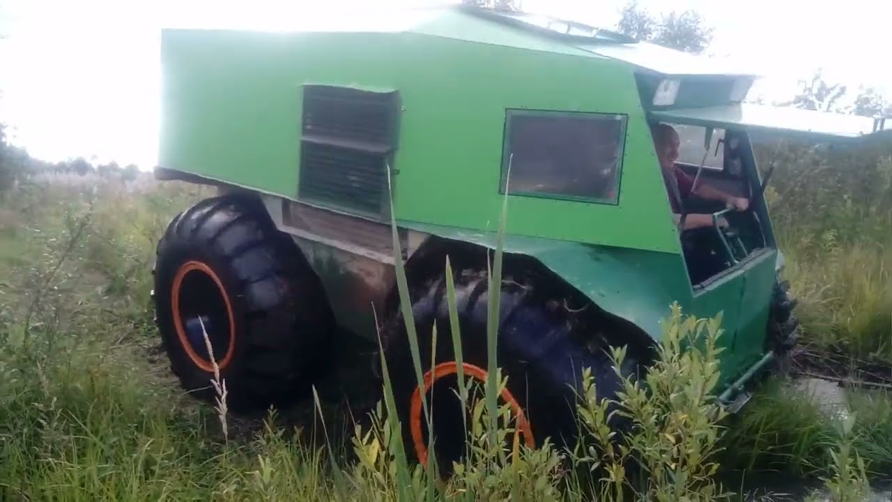 Бортоповоротный вездеход