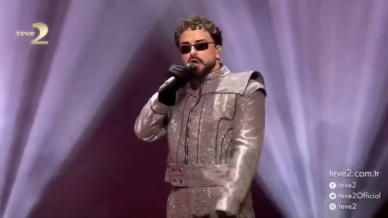 Sefo - Tutsak / Pantene Altın Kelebek &Ouml;d&uuml;l T&ouml;reni Sahne Performansı 04.12.2022