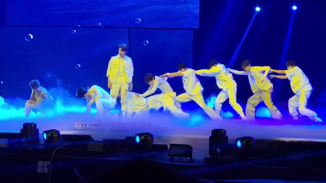 230611 &TEAM 2023 WEVERSE CON FESTIVAL- Road Not Taken