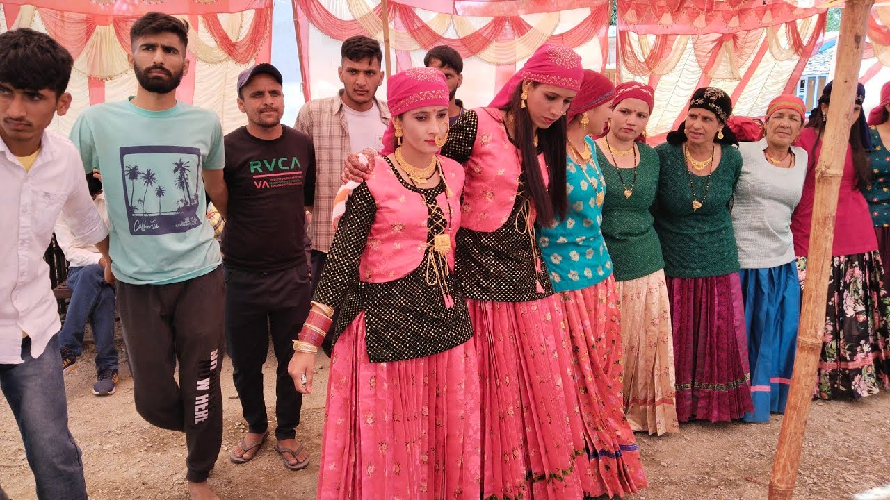 Beautiful jaunsari couple dance