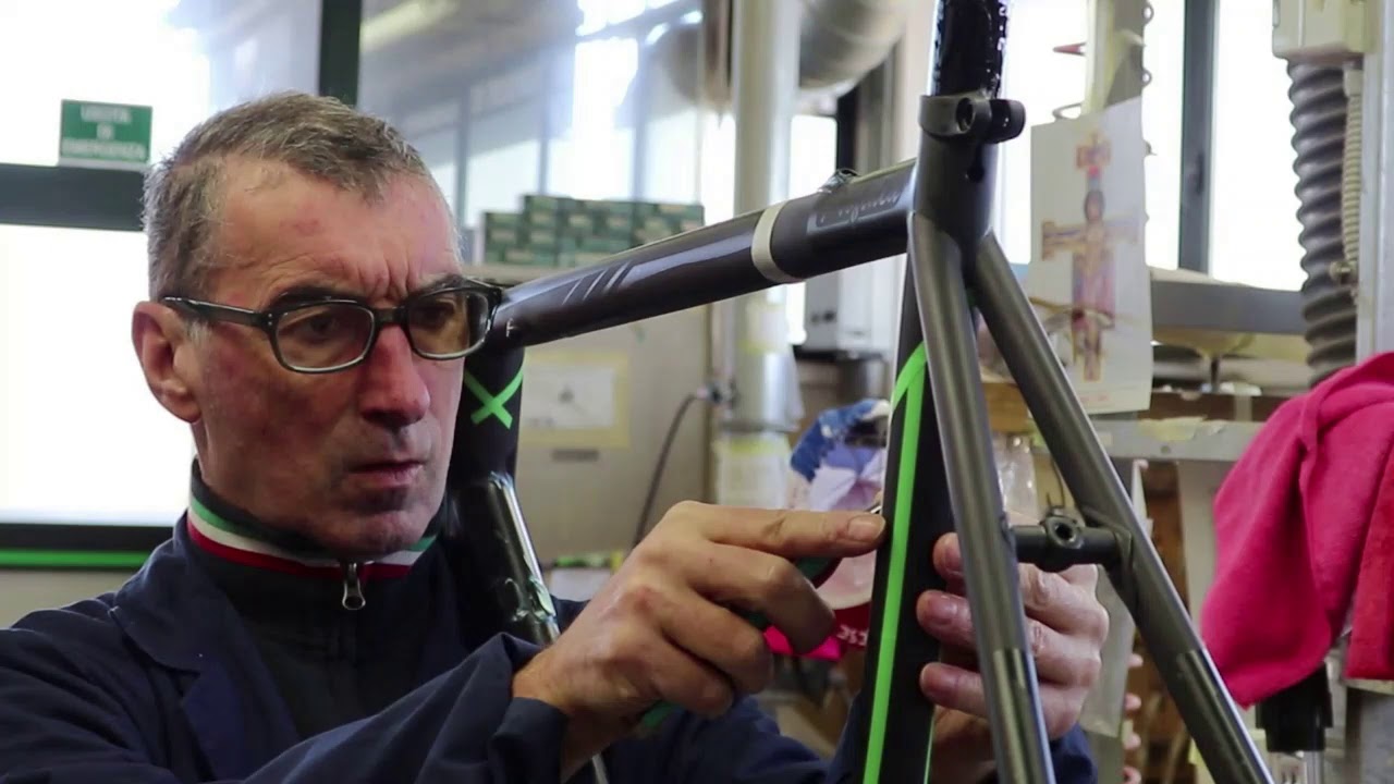 The making of Eric's bike, a steel road bike made by Daccordi - full video
