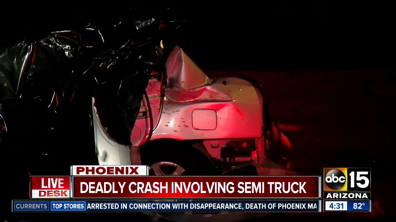 One person dead in west Phoenix crash