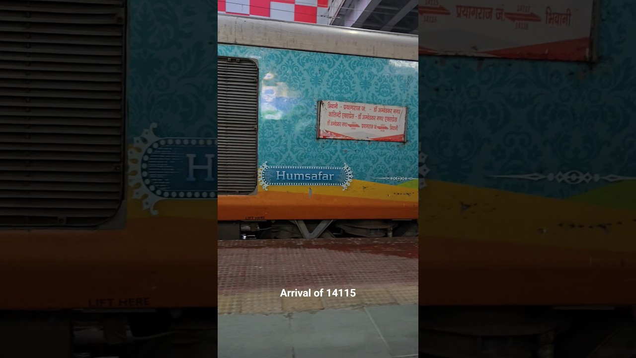 Early morning Arrival of Dr Ambedkar Nagar Prayagraj express #14115 @prayagraj junction