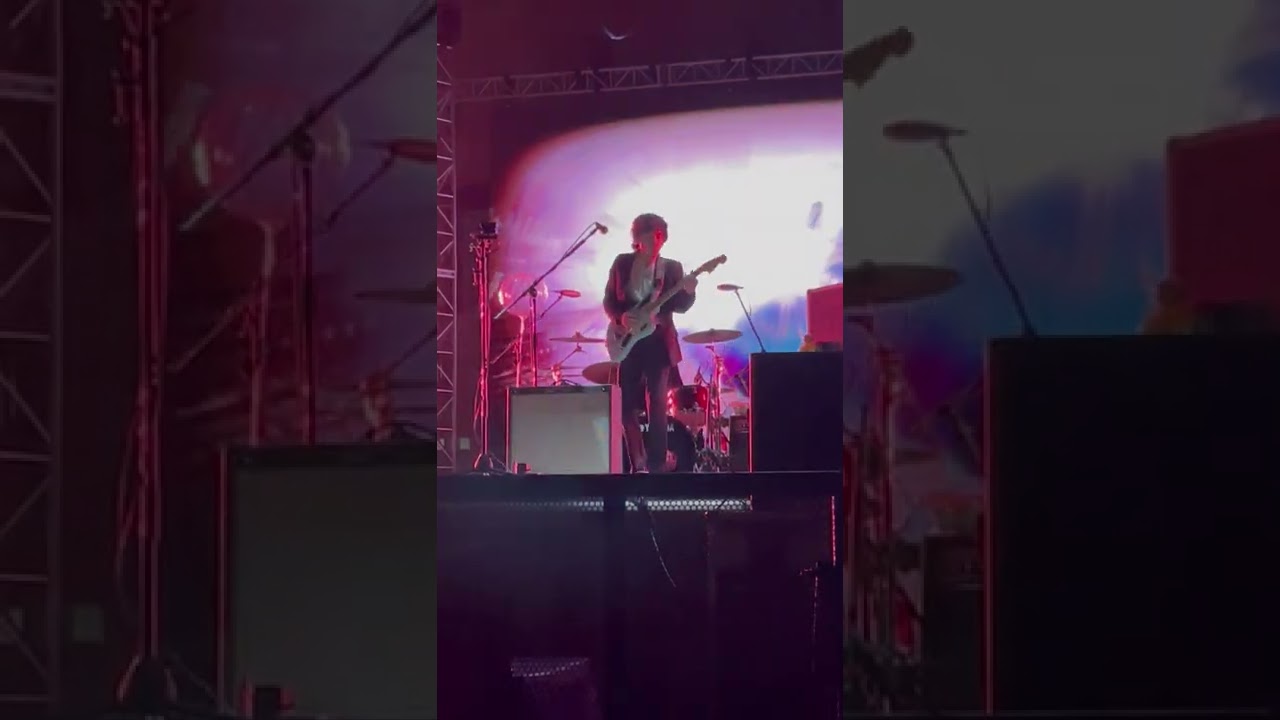 Ed Maverick - “VETE - TODO LO QUE MIRAS & Amazing Extended Outro (En vivo)” @ El Trompo, Tijuana BC